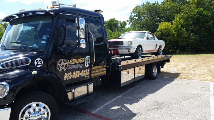 Local towing, Flatbed & Roadside Assistance in Leander & Austin TX